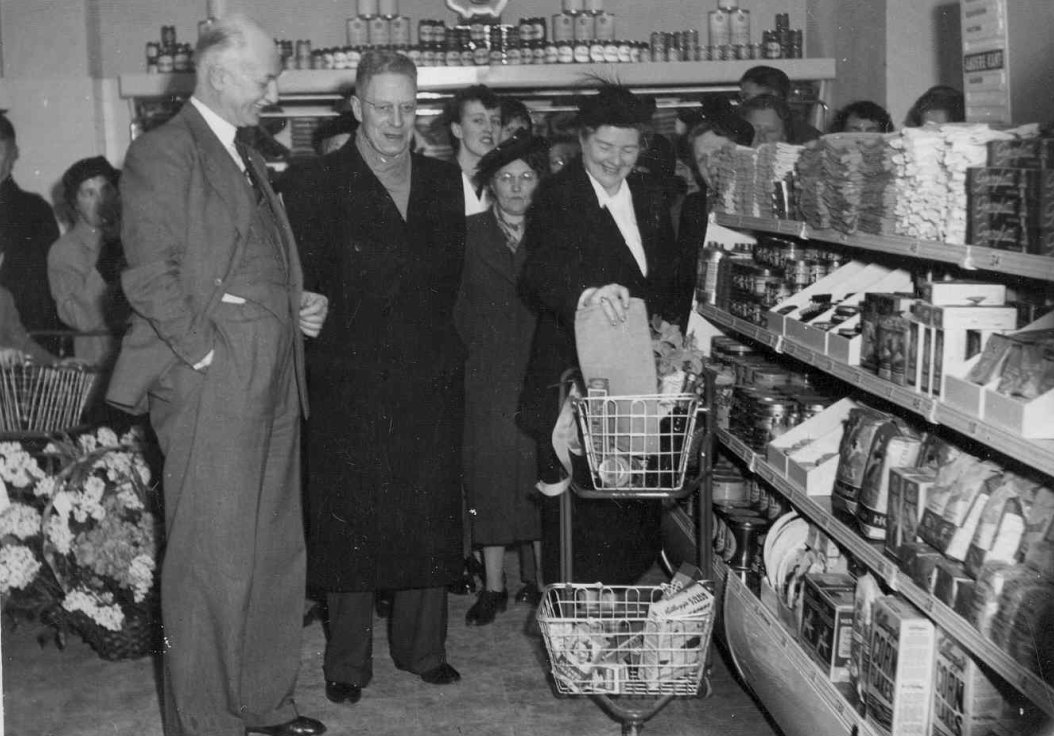 1952 - First self-service store supermarket