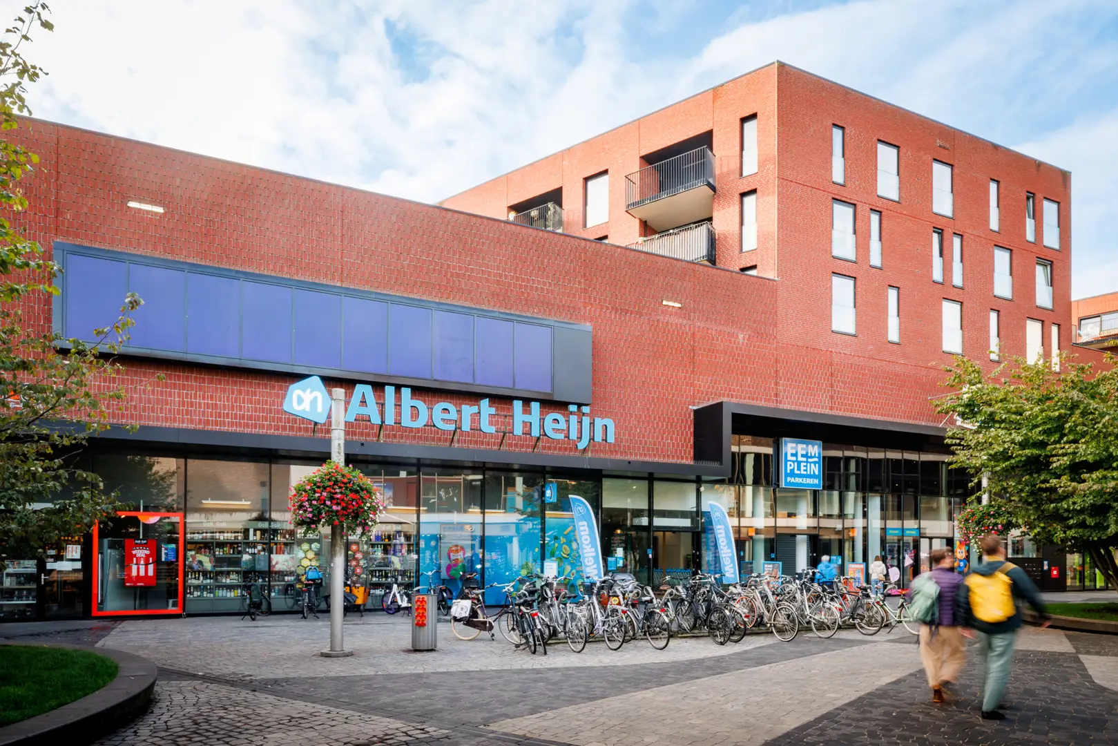 Entrance of an Albert Heijn store 